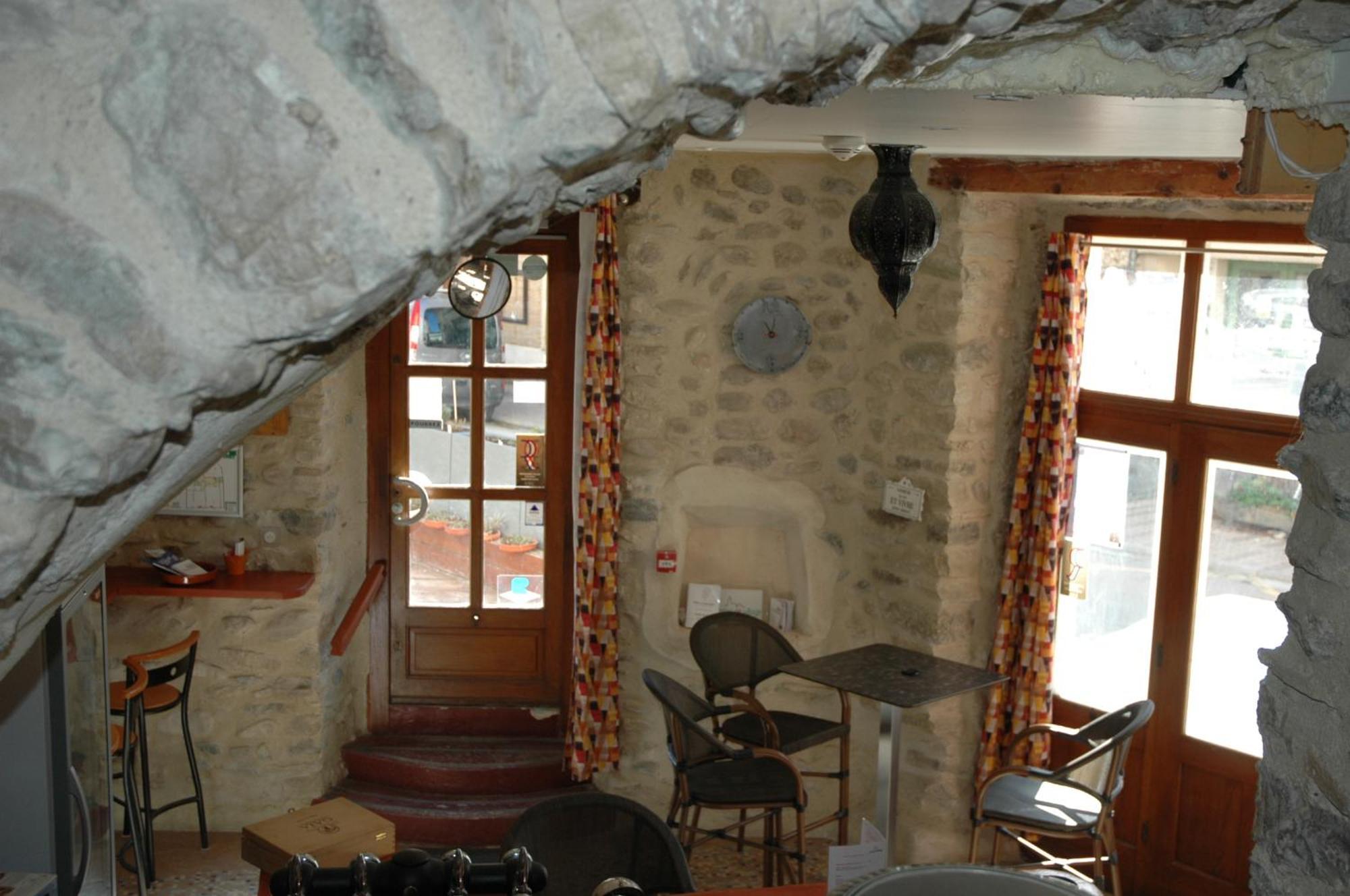 Hotel Le Dauphine à Châtillon-en-Diois Extérieur photo