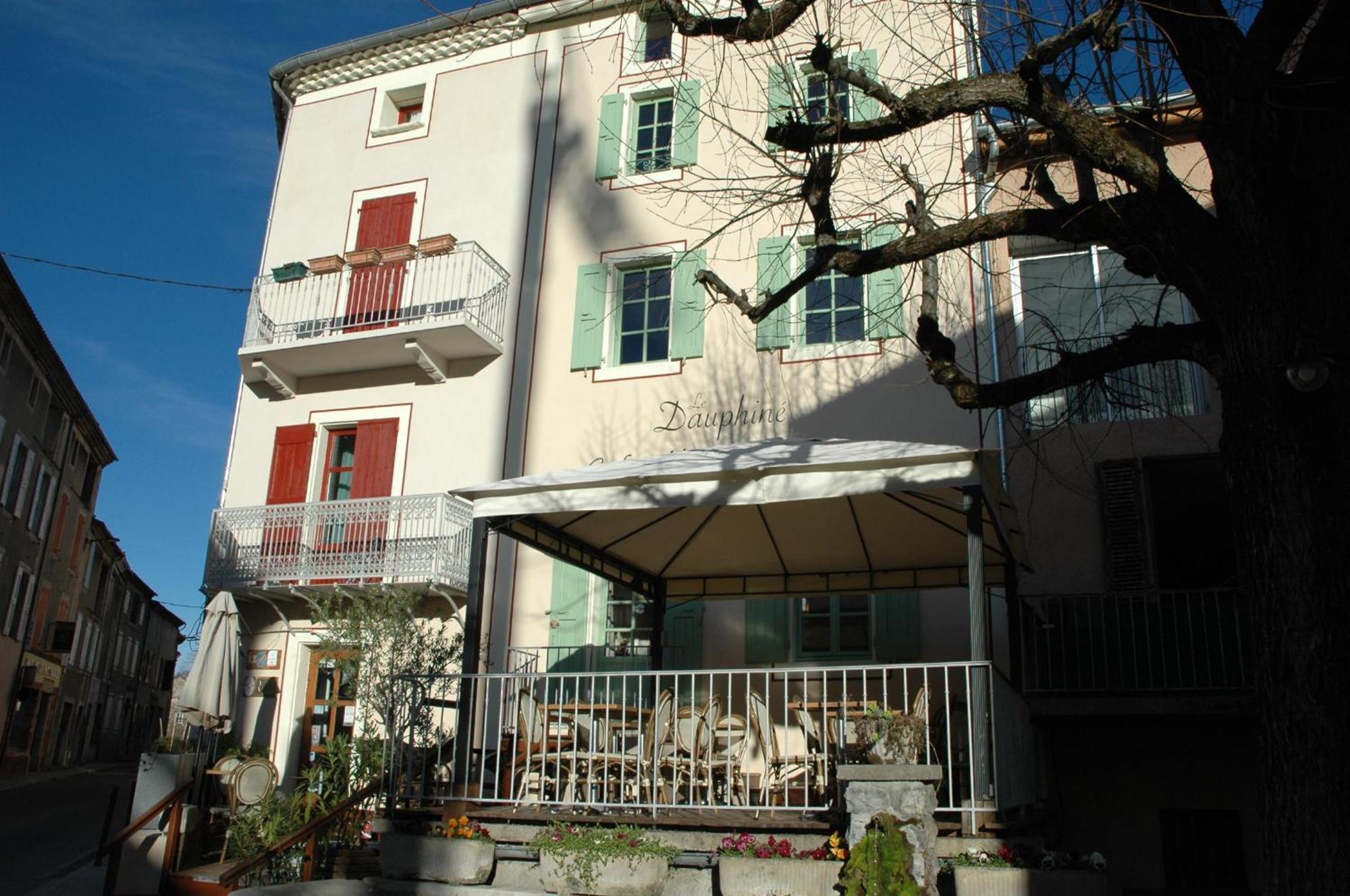 Hotel Le Dauphine à Châtillon-en-Diois Extérieur photo