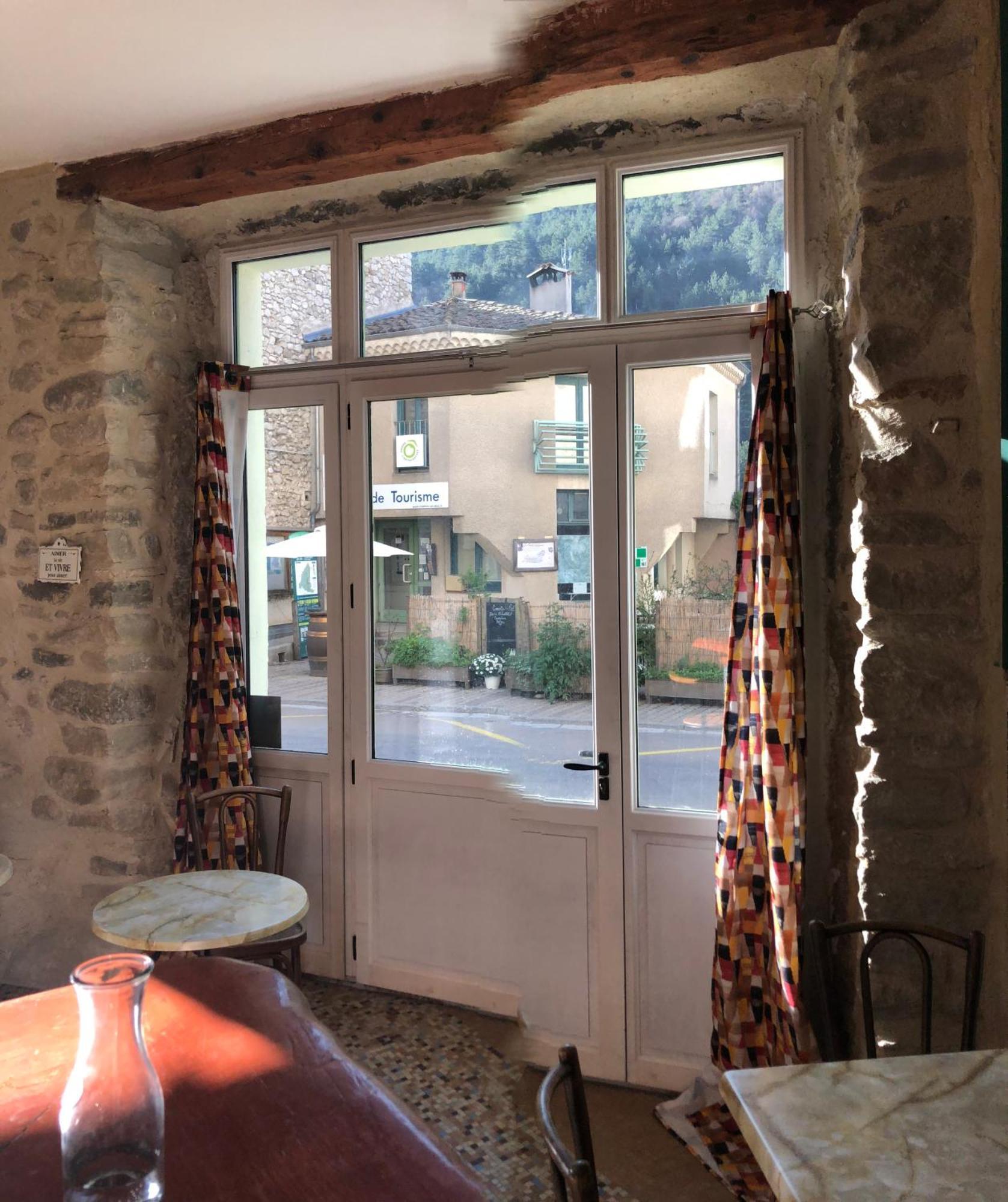 Hotel Le Dauphine à Châtillon-en-Diois Extérieur photo