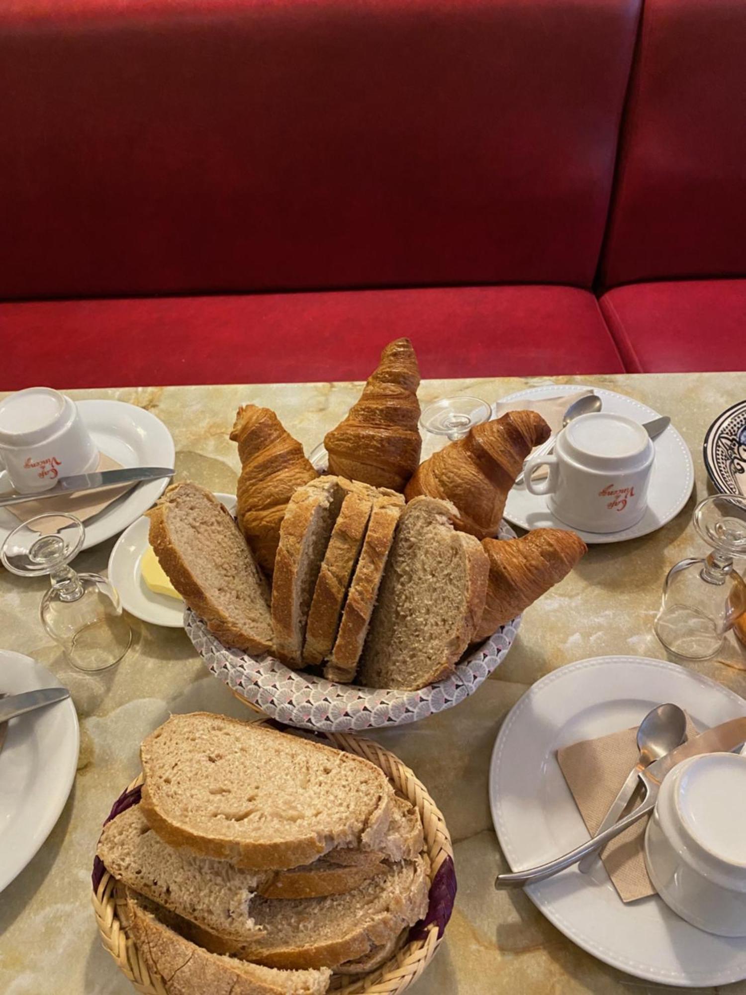 Hotel Le Dauphine à Châtillon-en-Diois Extérieur photo